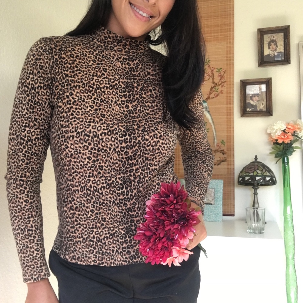 Jones New York Long Sleeve Cheetah Print Top